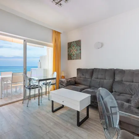 아파트 In With Sea Views *