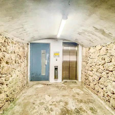 Apartmán In With Sea Views